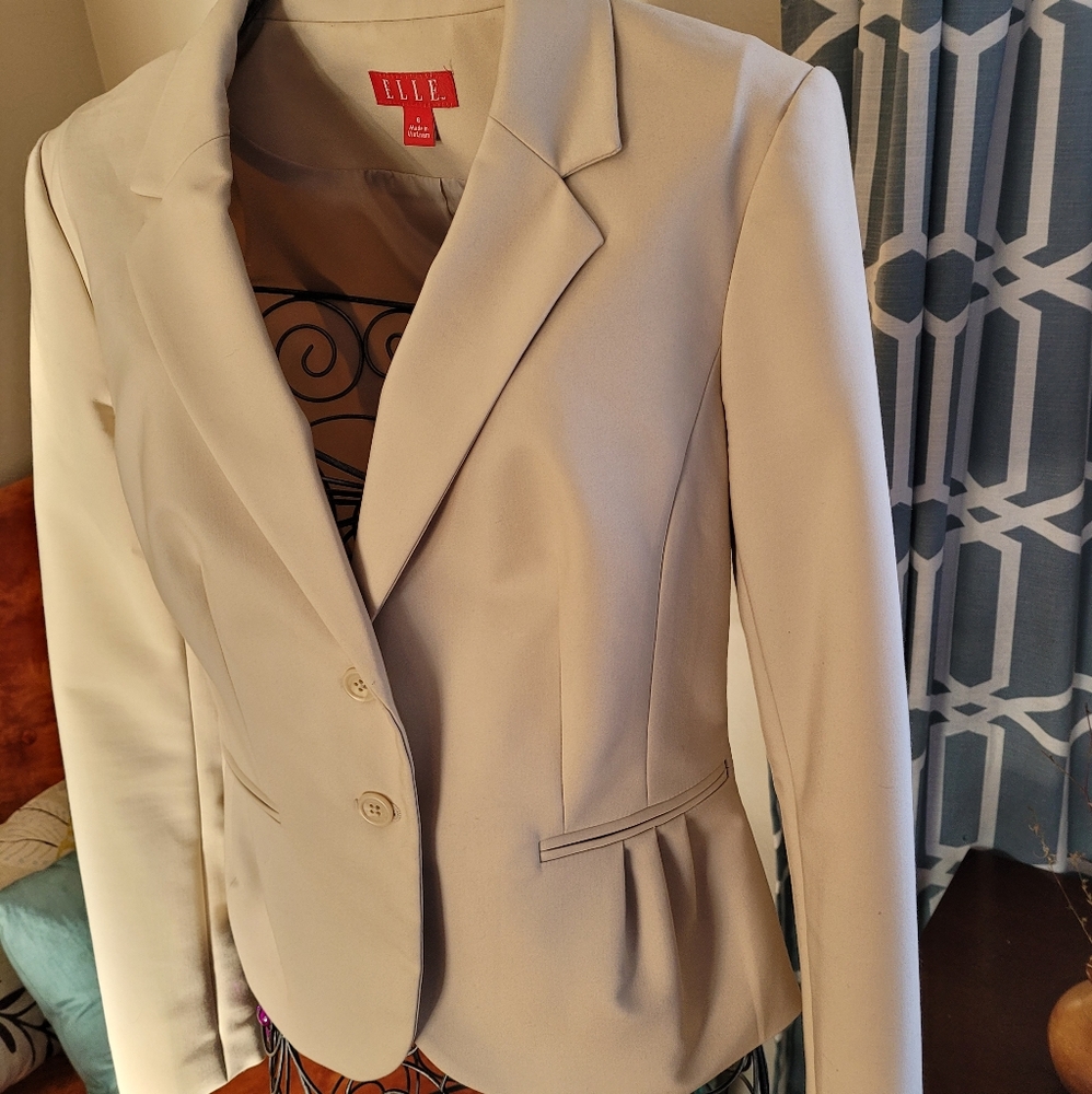 Elle Fitted Blazer